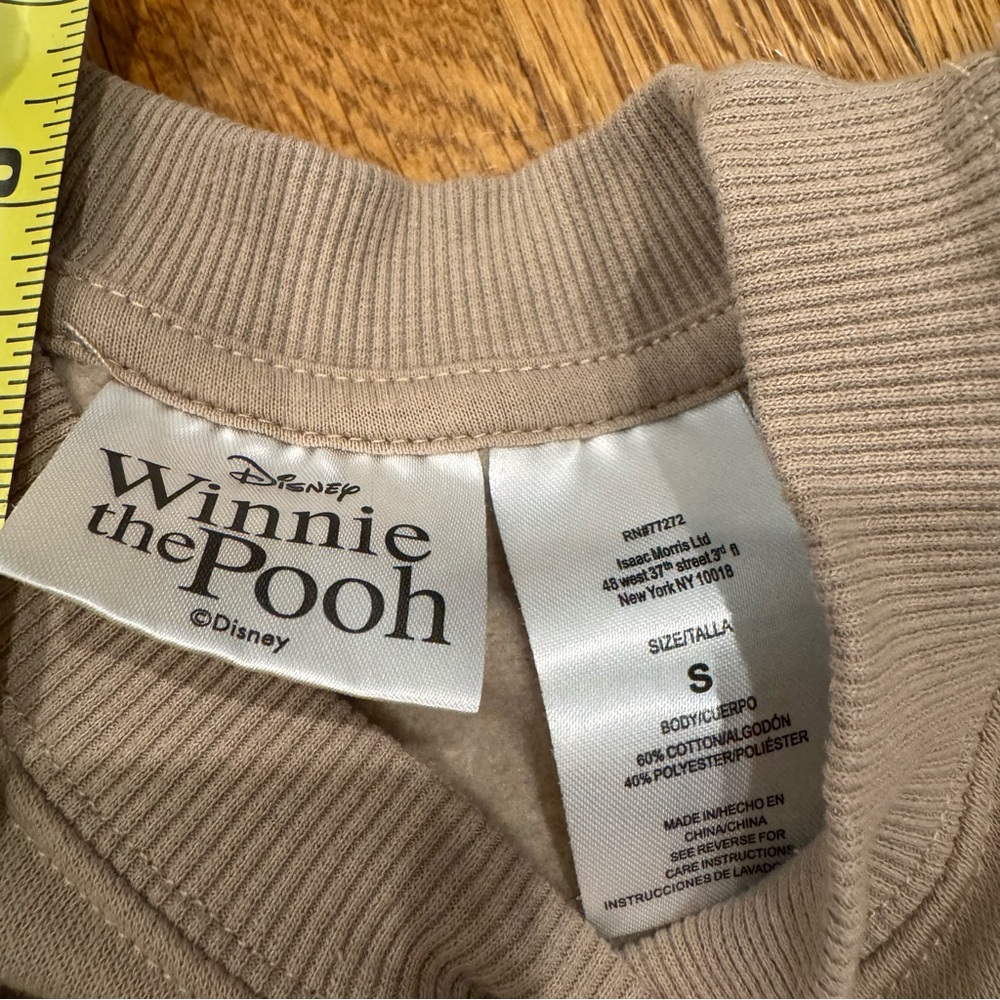 Disney Winnie the Pooh Tan Sweatshirt Sz Small NWOT - Picture 6 of 7